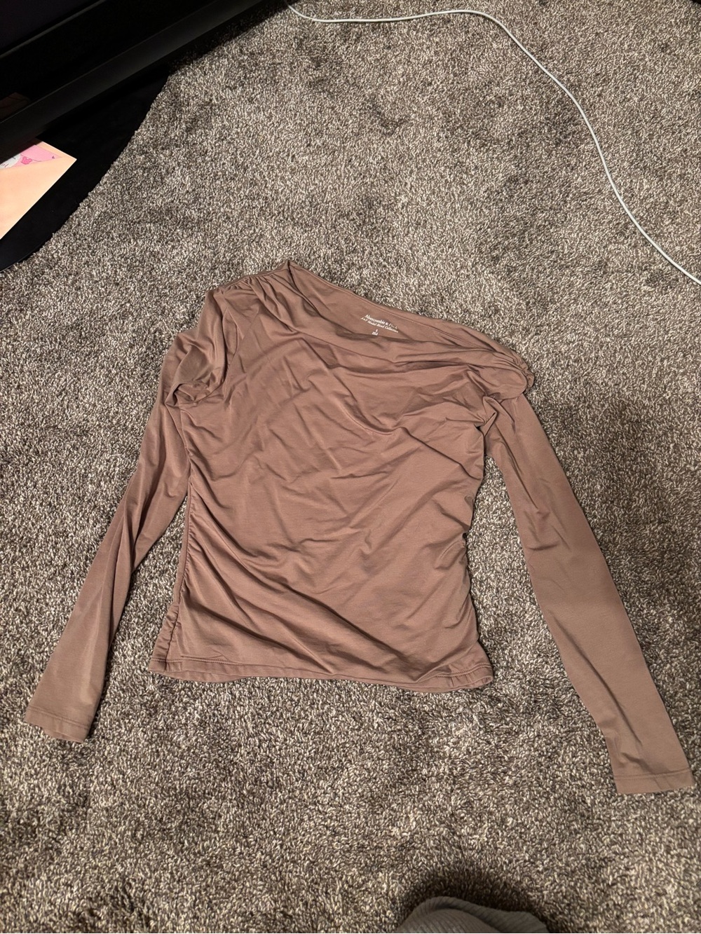 Women’s Long Sleeve off shoulder Top - Taupe